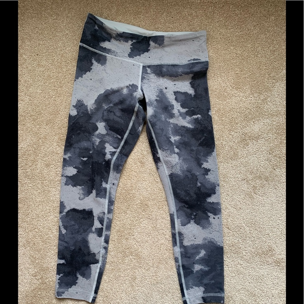 7/8 length lulu legging - like new